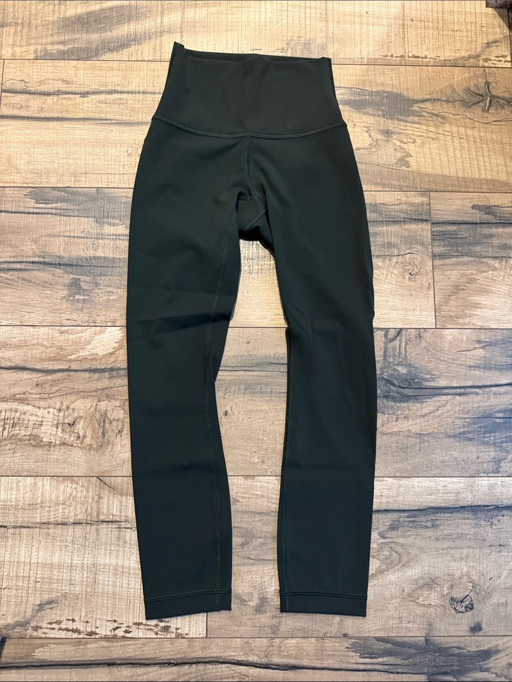 Lululemon wunderunder green
